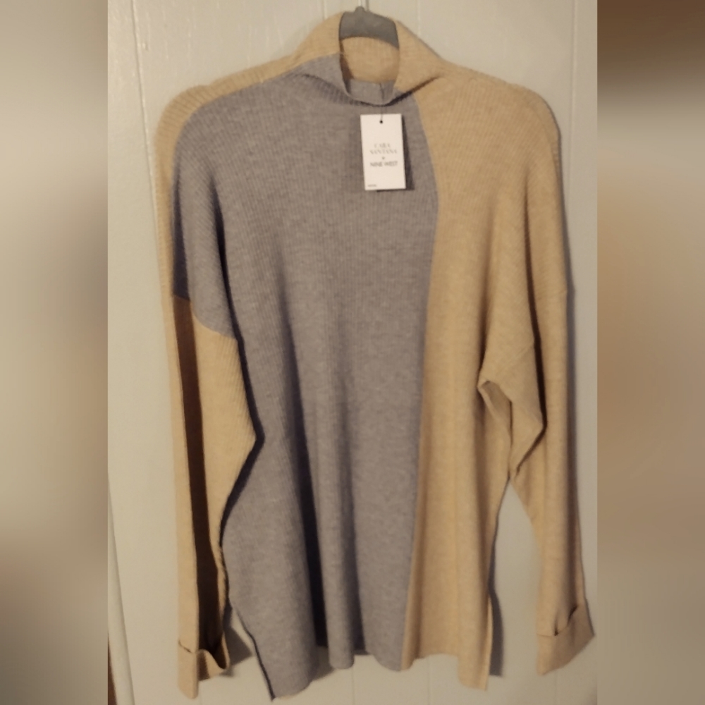 Cara Santana x Nine West Long Sleeved Women's Top